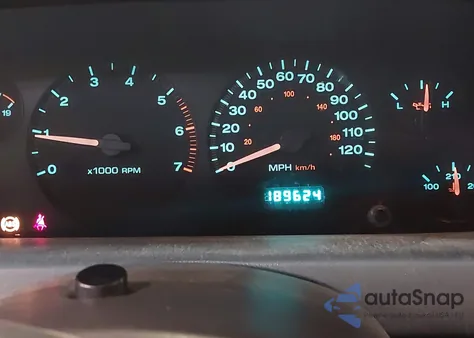 2004 Jeep Grand Cherokee Laredo z USA, uszkodzony, nr VIN 1J4GW48S54C424198